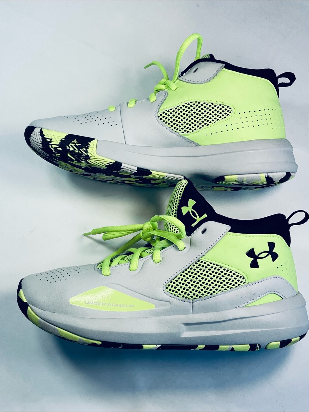 Under Armour Lockdown 5 GS Basketball Shoe #3023533-103 Neon Lime Gray Youth :7Y